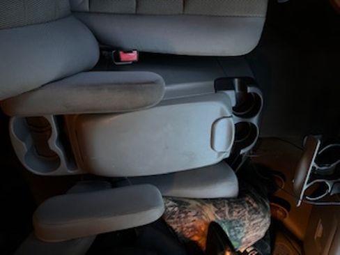 Used 2005 Ford Excursion XLT image 28