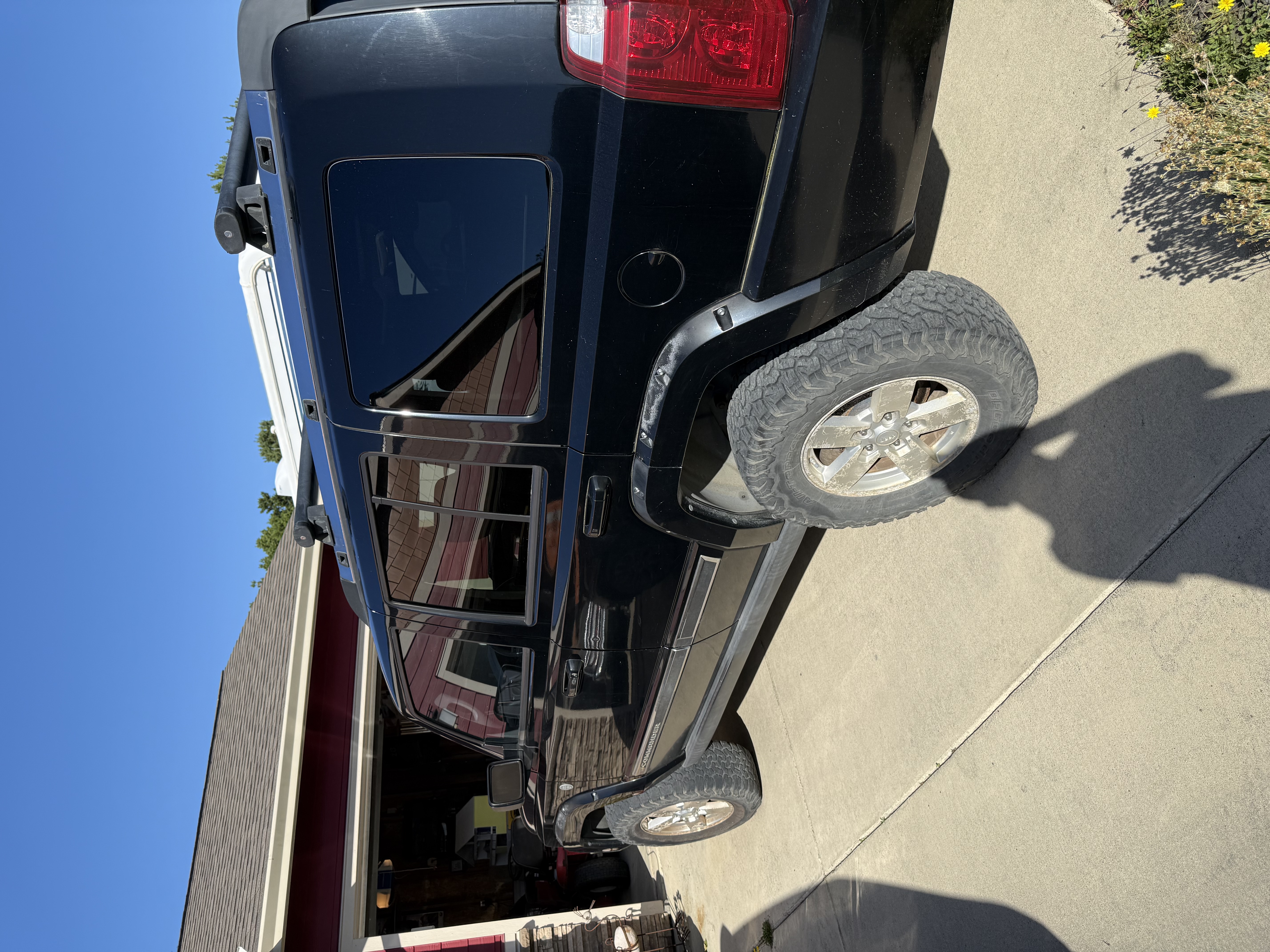 Used 2006 Jeep Commander Limited w/ Trailer Tow Group IV AWD/4WD image 6
