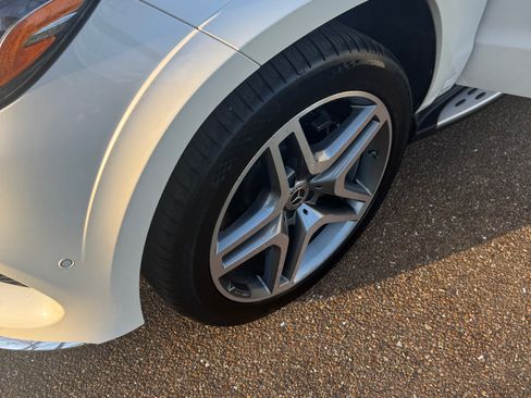 Used 2019 Mercedes-Benz GLS 550 4MATIC image 13