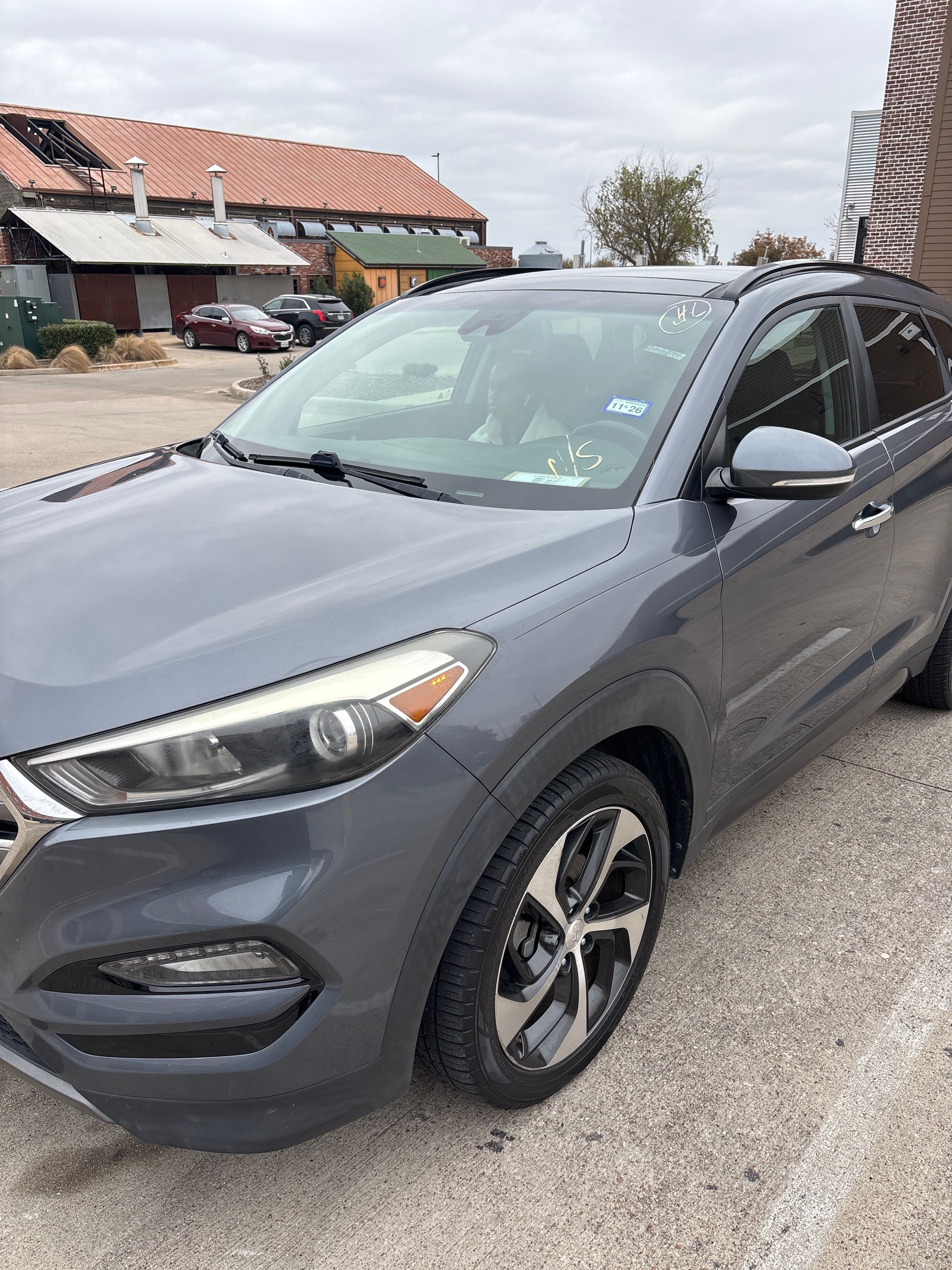 Used 2016 Hyundai Tucson Limited w/ Option Group 03 FWD image 5