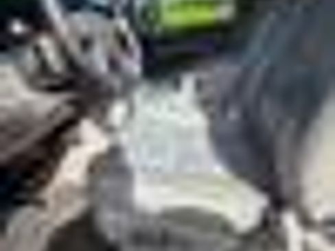 Used 2005 GMC Sierra 3500 SLT w/ Heavy-Duty Power Package image 4