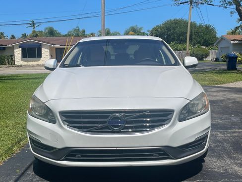 Used 2017 Volvo S60 T5 Inscription FWD image 4