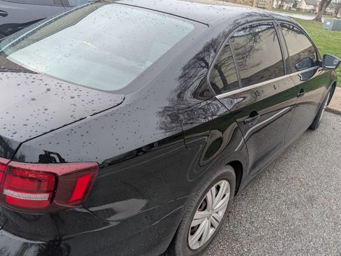 Used 2017 Volkswagen Jetta S w/ Jetta S Cold Weather Package image 6