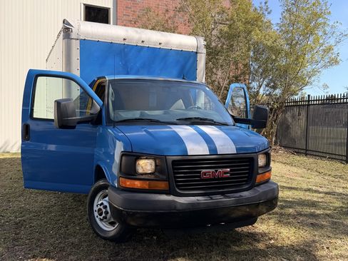 Used 2015 GMC Savana 3500 Van Cab-Chassis 2D image 8