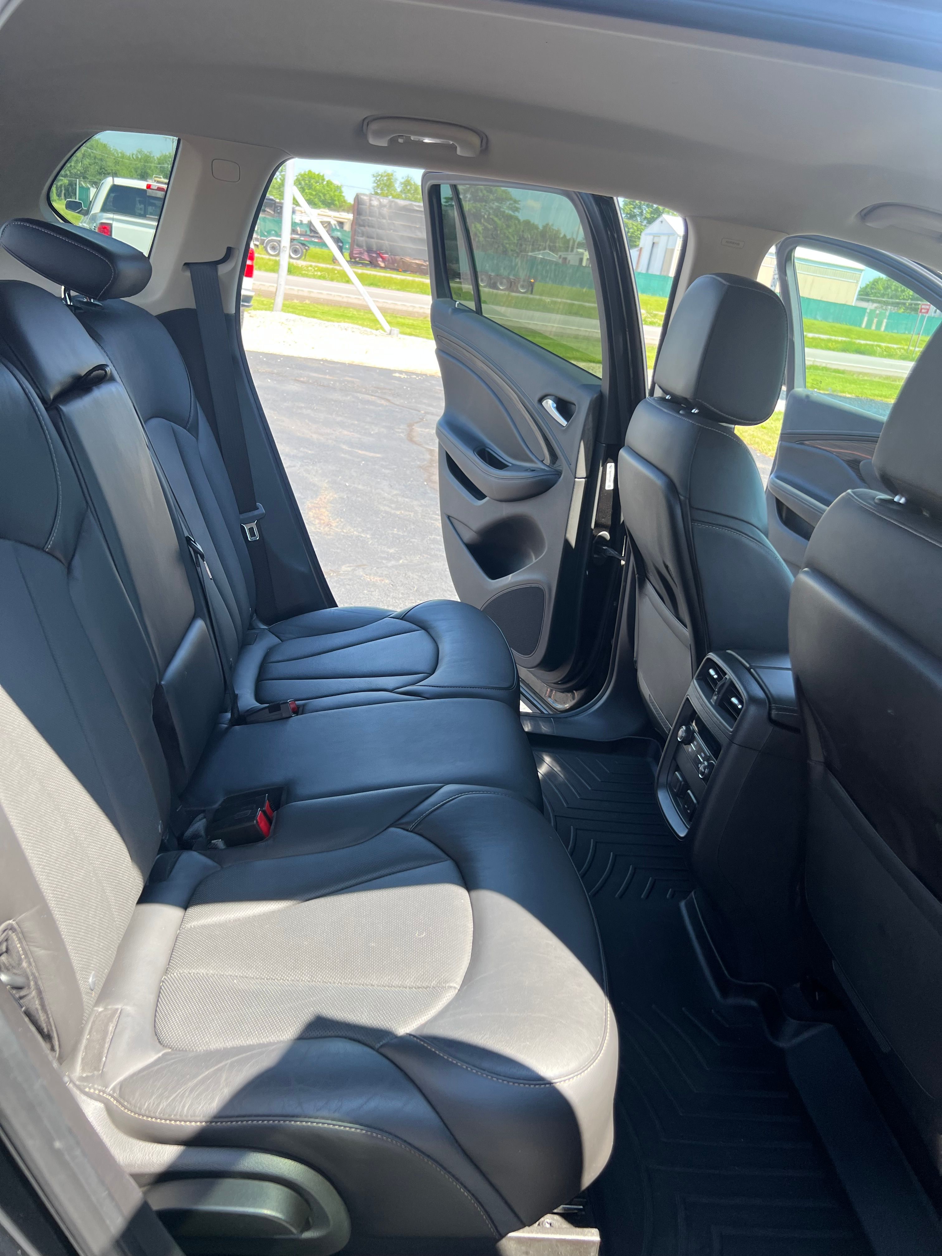 Used 2016 Buick Envision Premium AWD/4WD image 18