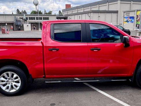 Used 2020 Chevrolet Silverado 1500 Custom w/ Custom 2.7L Value Package AWD/4WD image 8