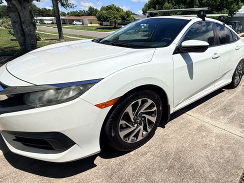 Used 2016 Honda Civic EX image 8