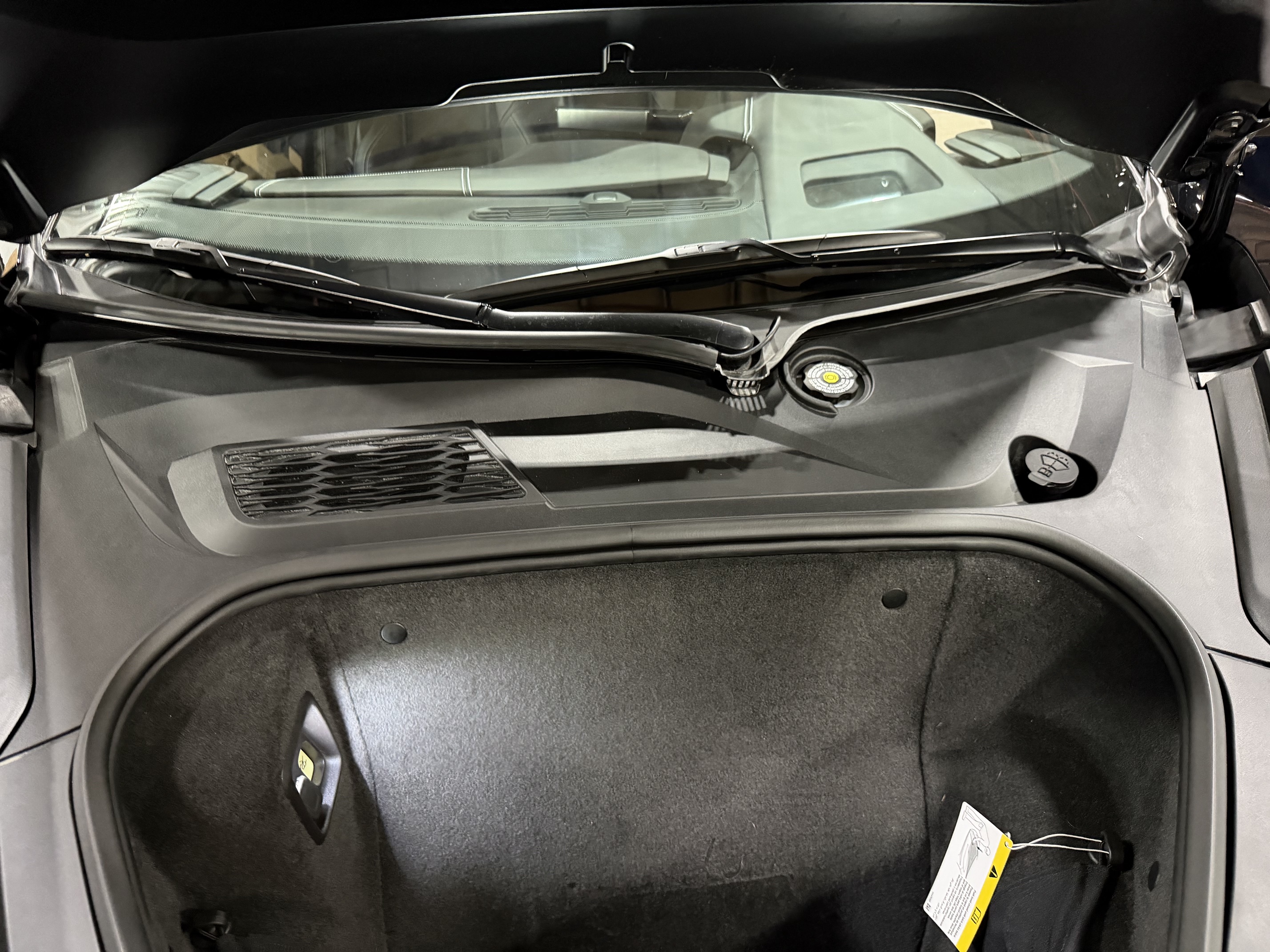 Used 2023 Chevrolet Corvette Stingray Premium Cpe w/ Z51 Performance Package RWD image 23