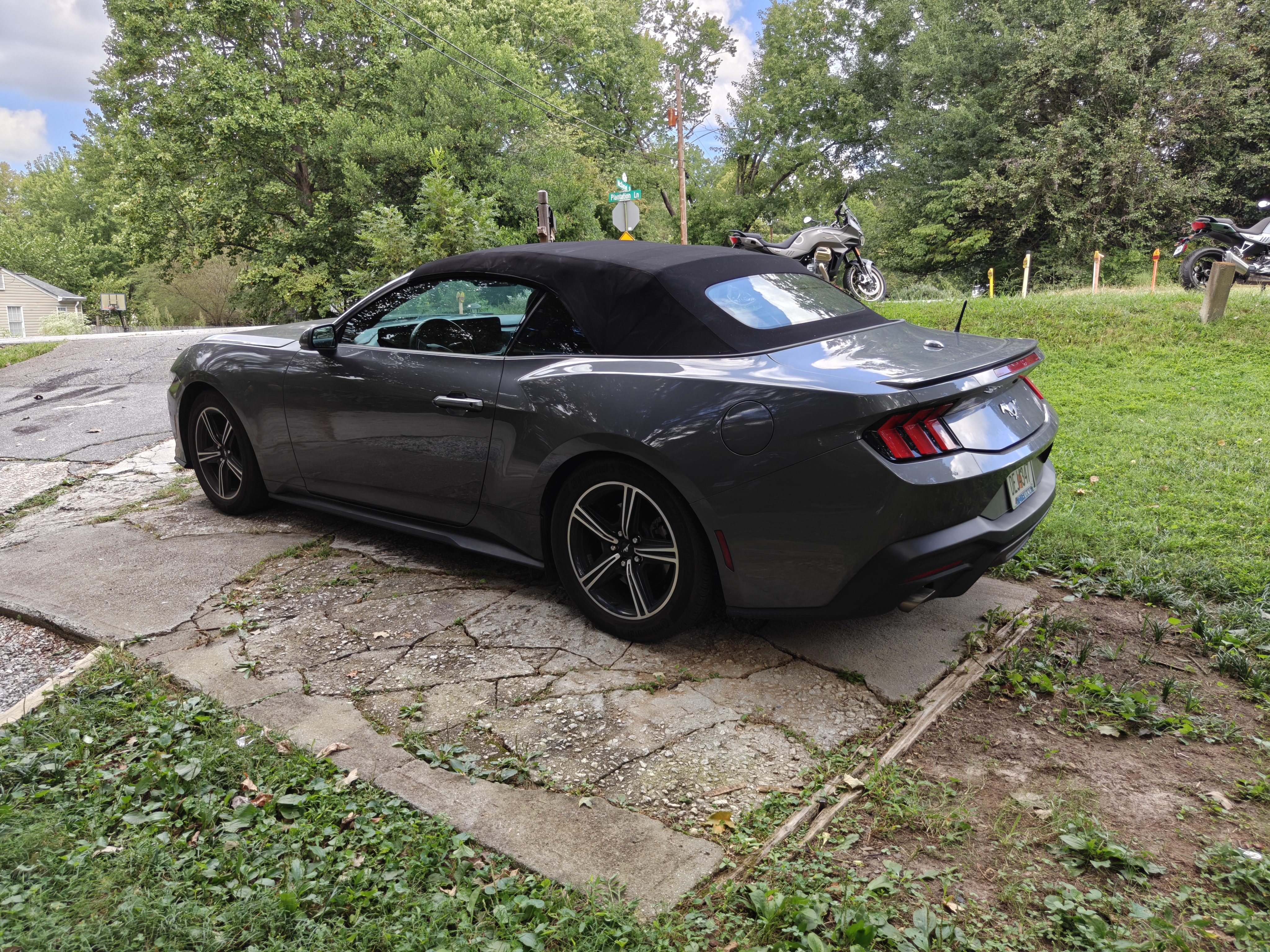 Used 2024 Ford Mustang Premium RWD image 19