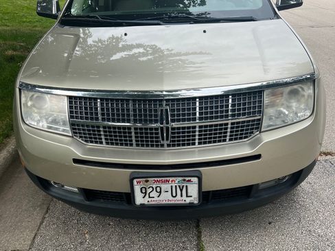 Used 2010 Lincoln MKX 2WD image 1