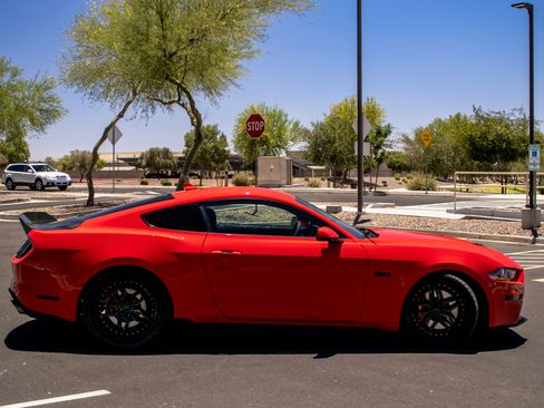Used 2020 Ford Mustang GT Premium w/ Equipment Group 401A RWD image 5