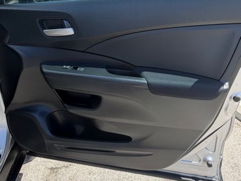 Used 2016 Honda CR-V LX image 16