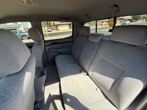 Used 2007 Toyota Tacoma PreRunner RWD image 8