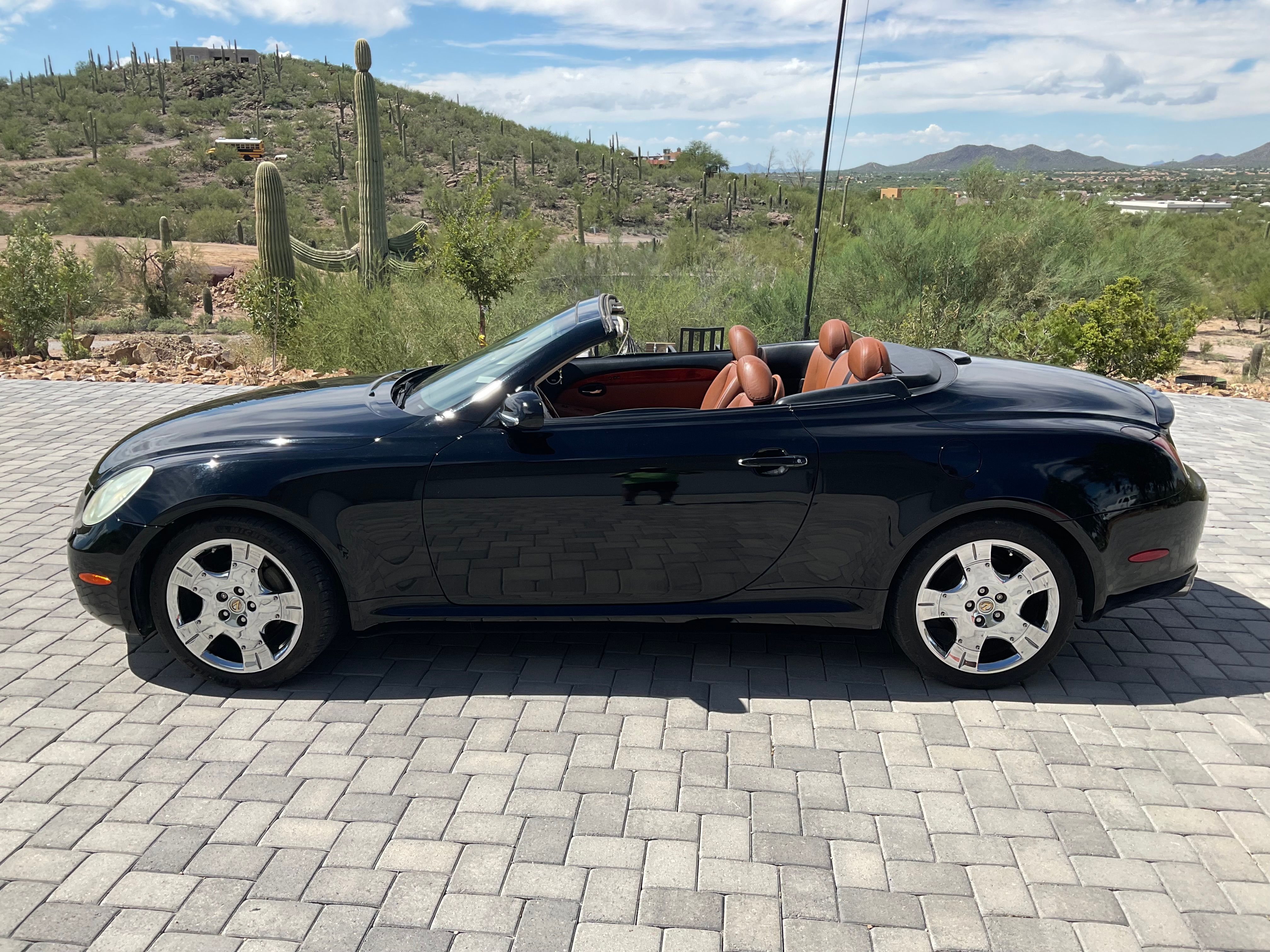 Used 2004 Lexus SC 430 Convertible RWD image 4