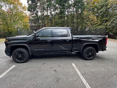 Used 2025 Chevrolet Silverado 2500 High Country w/ High Country Premium Package image 8