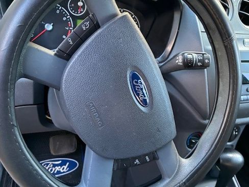 Used 2013 Ford Transit Connect XLT image 18