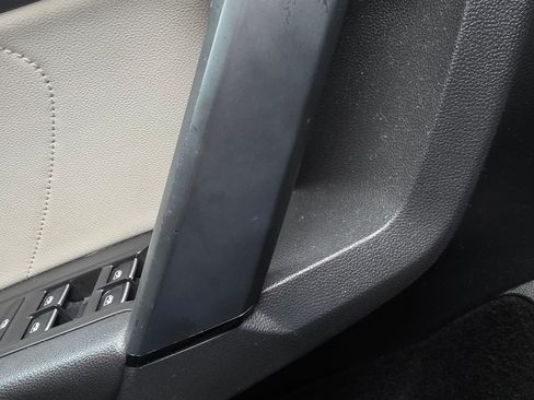 Used 2019 Volkswagen Tiguan SEL Premium w/ 3rd Row Seat Package image 6