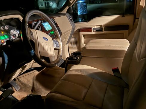 Used 2009 Ford F350 FX4 image 14