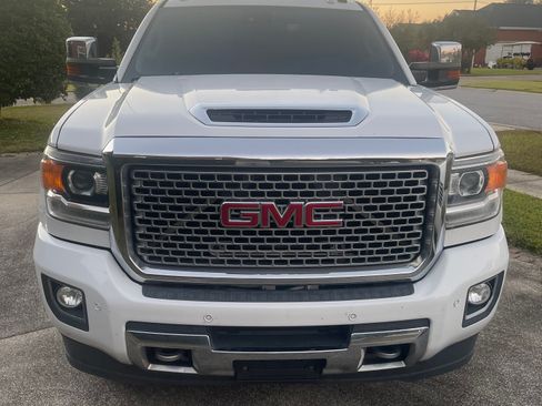 Used 2017 GMC Sierra 2500 Denali w/ Duramax Plus Package image 1