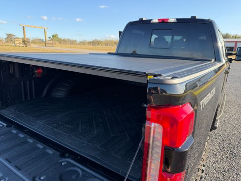 Used 2023 Ford F350 Lariat w/ Lariat Ultimate Package image 18