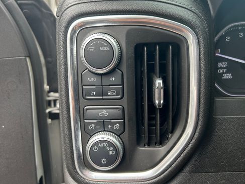 Used 2020 GMC Sierra 1500 SLE w/ SLE Value Package image 15