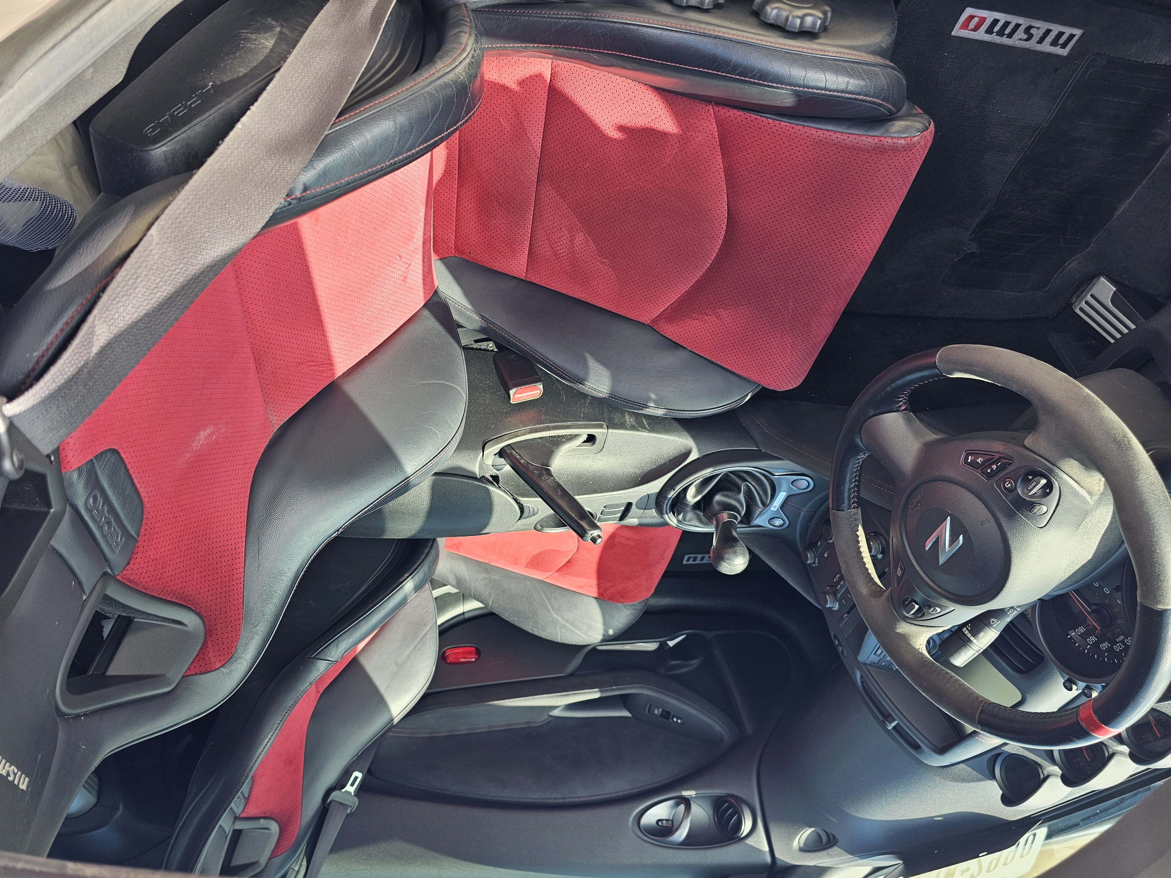 Used 2017 Nissan 370Z NISMO RWD image 10