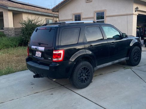 Used 2010 Ford Escape Limited AWD/4WD image 6