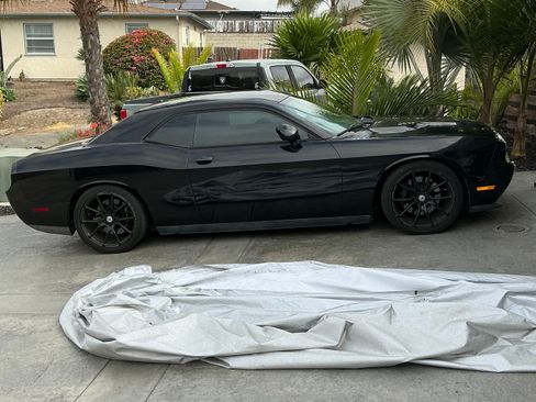 Used 2011 Dodge Challenger image 6