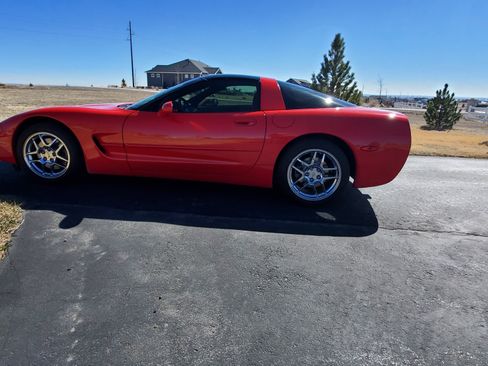 Used 2002 Chevrolet Corvette Coupe w/ Preferred Equipment Group2 image 4