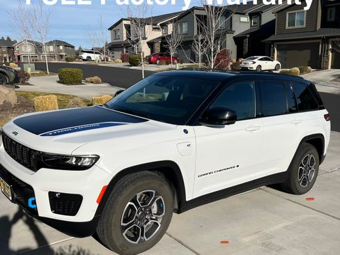 Used 2022 Jeep Grand Cherokee Trailhawk w/ Advanced Protech Group II image 1