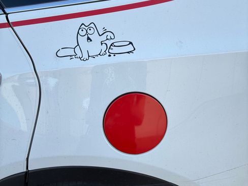 Used 2016 Hyundai Santa Fe SE image 2