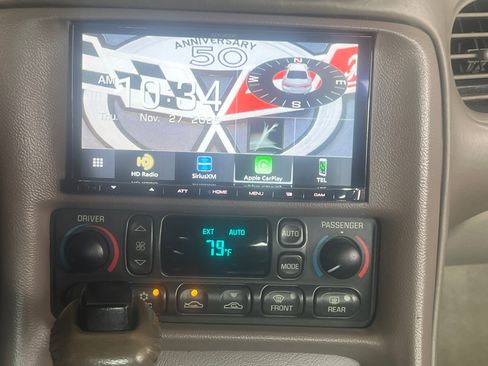 Used 2003 Chevrolet Corvette Convertible w/ Preferred Equipment Group1 image 11