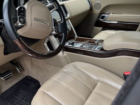 Used 2015 Land Rover Range Rover Supercharged image 6