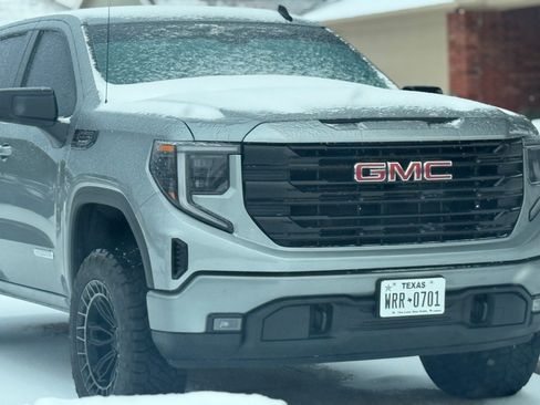 Used 2025 GMC Sierra 1500 Elevation w/ Preferred Package AWD/4WD image 2