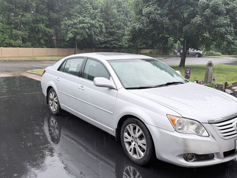 Used 2008 Toyota Avalon Touring FWD image 4