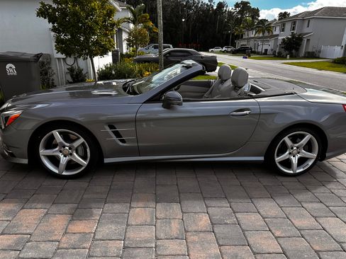 Used 2013 Mercedes-Benz SL 550 image 1