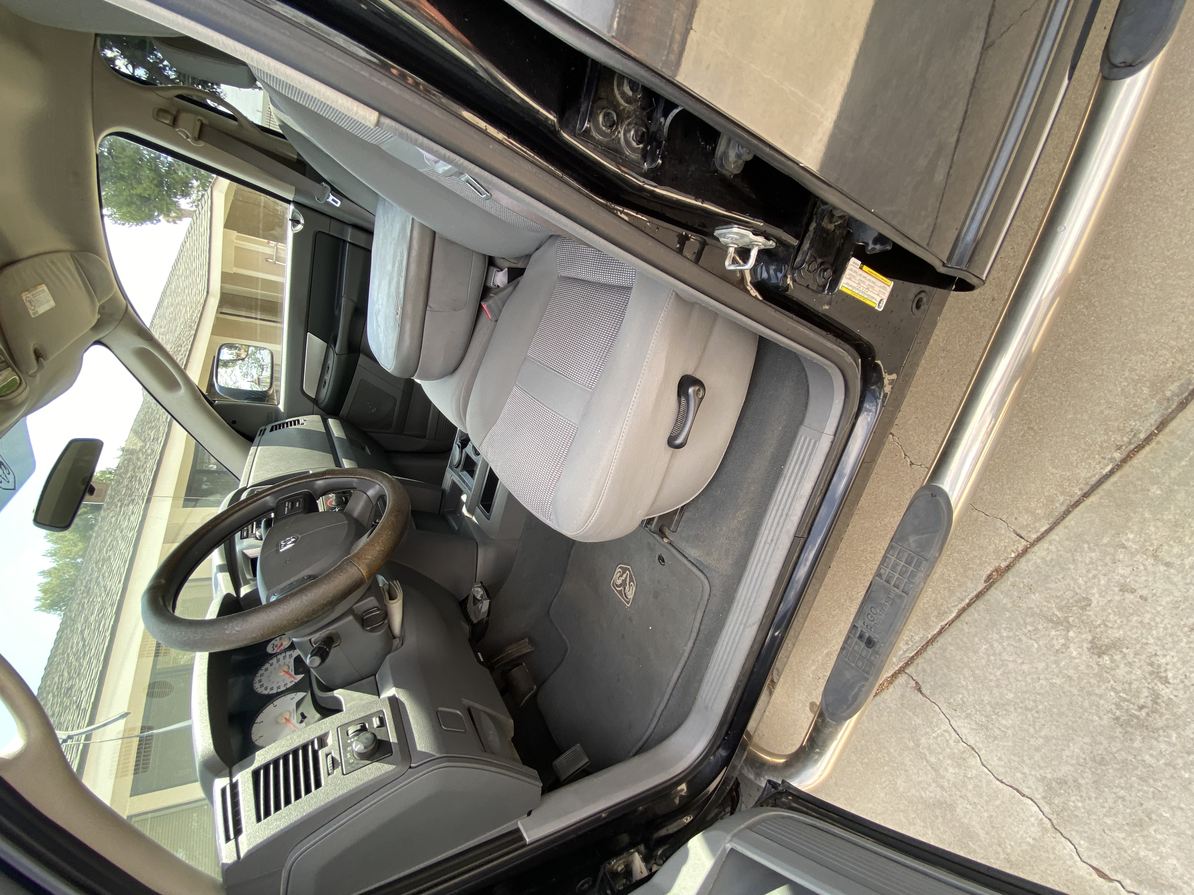 Used 2008 Dodge Ram 2500 Truck SXT RWD image 2