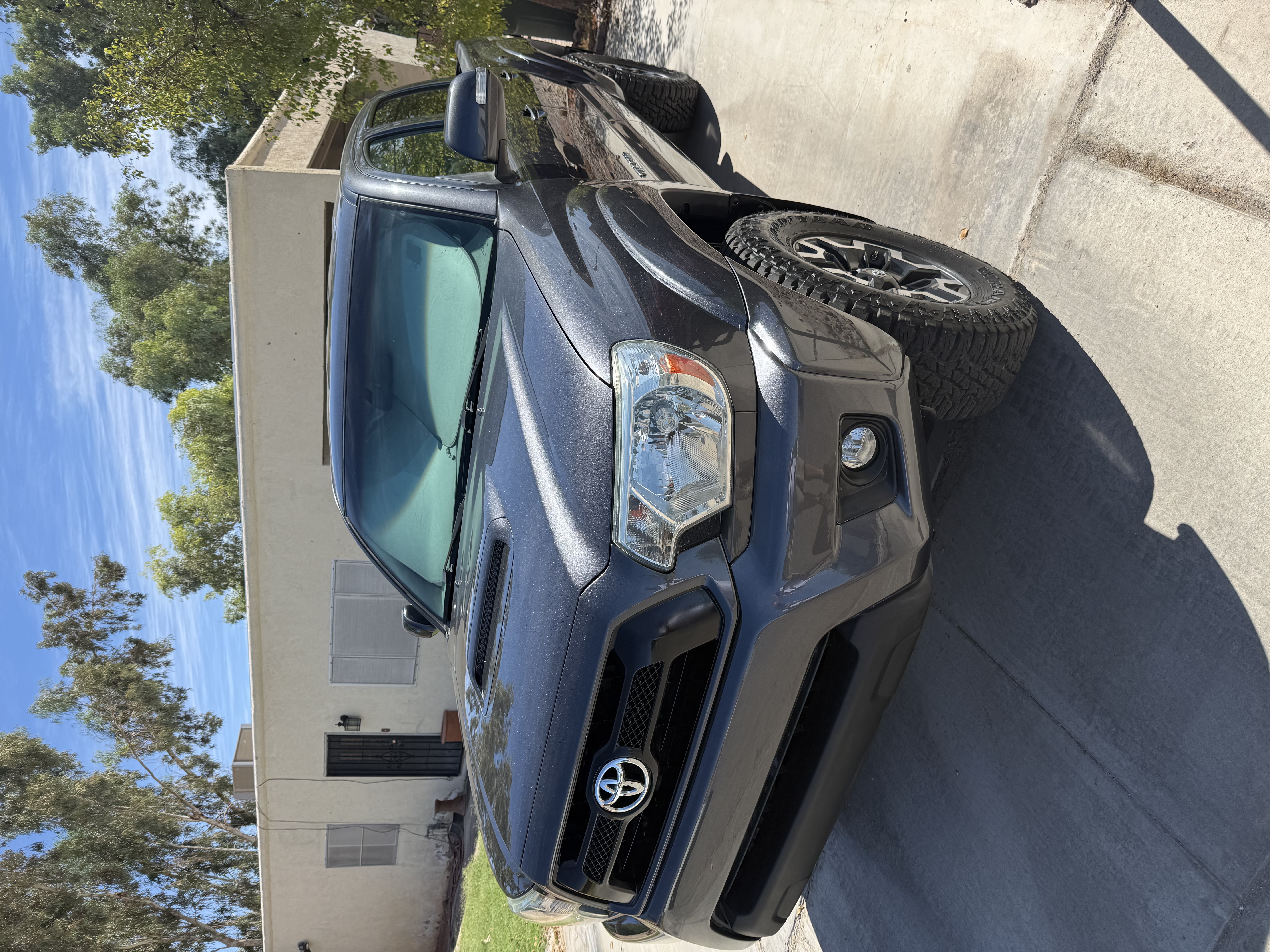 Used 2015 Toyota Tacoma PreRunner w/ TRD Sport Package RWD image 1