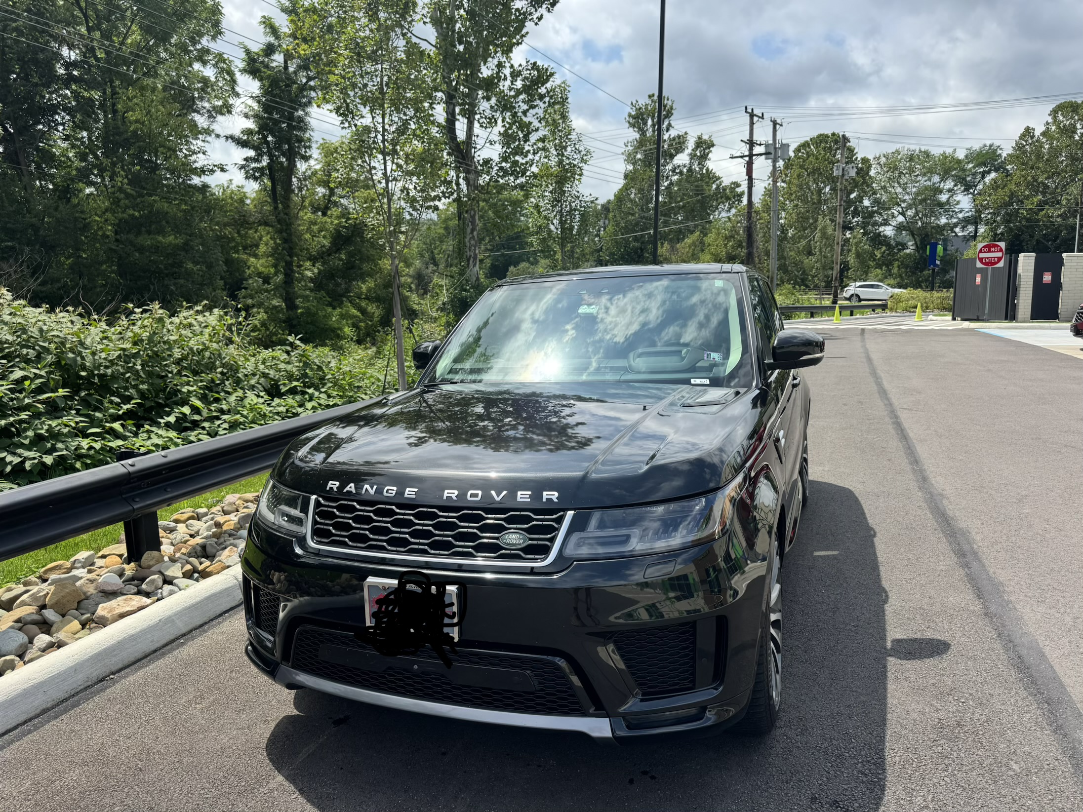 Used 2018 Land Rover Range Rover Sport HSE AWD/4WD image 4