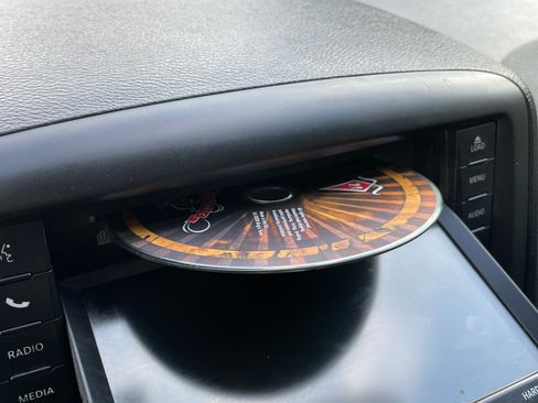 Used 2016 Dodge Grand Caravan SXT w/ UConnect Hands-Free Group image 11