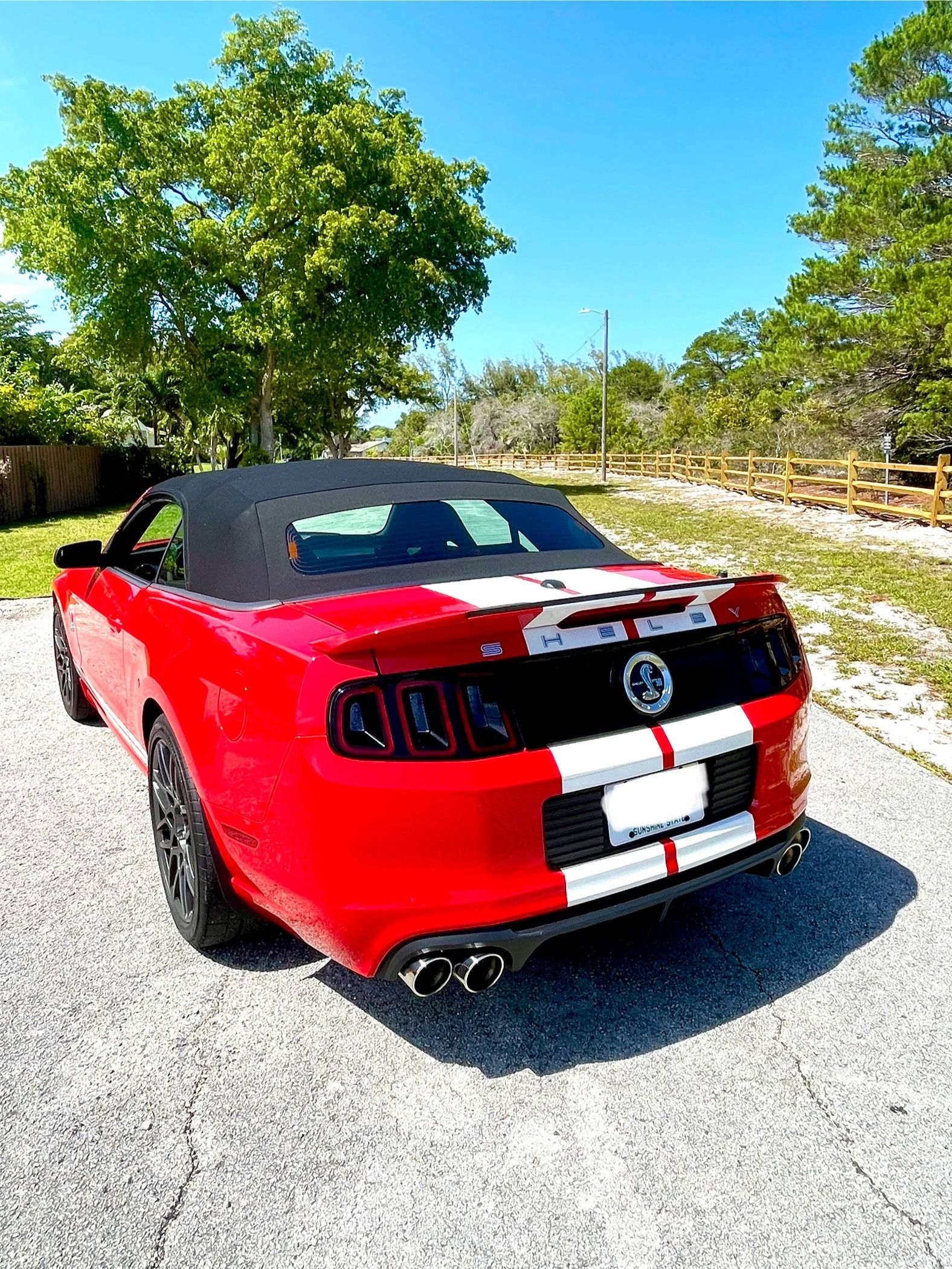 Used 2014 Ford Mustang Shelby GT500 w/ Equipment Group 821A RWD image 17