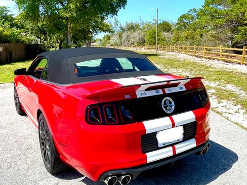 Used 2014 Ford Mustang Shelby GT500 w/ Equipment Group 821A RWD image 17