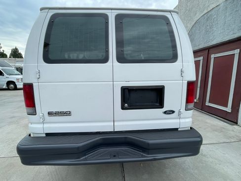 Used 2010 Ford E-250 and Econoline 250 RWD image 6