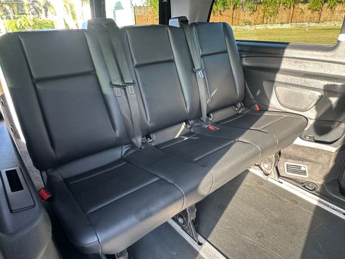 Used 2019 Mercedes-Benz Metris Passenger image 18