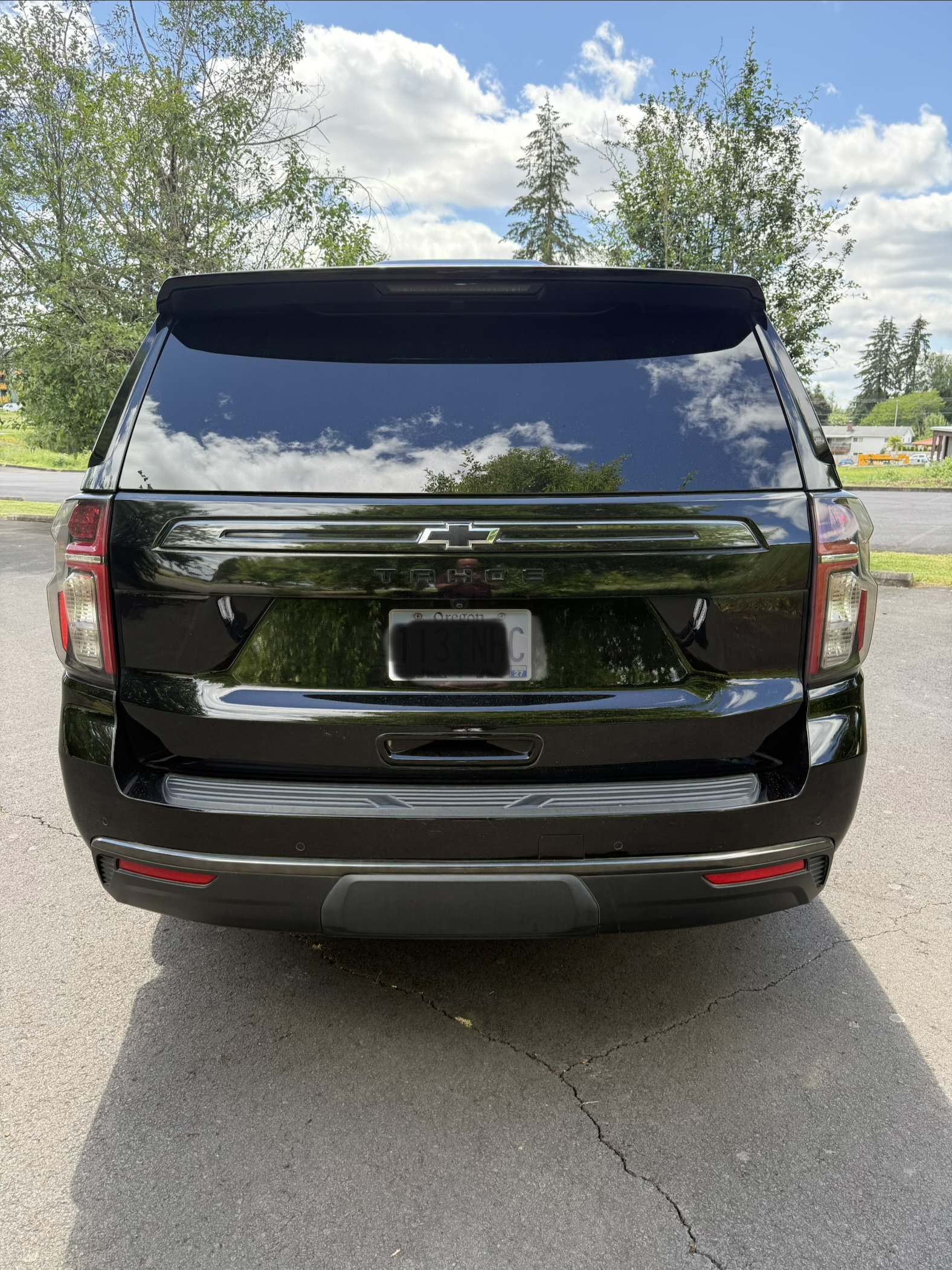 Used 2021 Chevrolet Tahoe Z71 w/ Rear Media and Nav Package AWD/4WD image 4