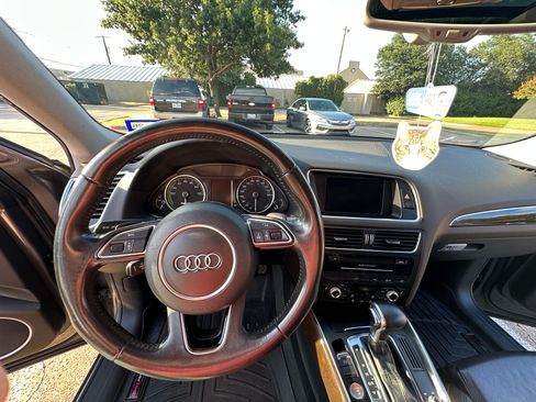 Used 2014 Audi Q5 2.0T Prestige AWD/4WD image 11