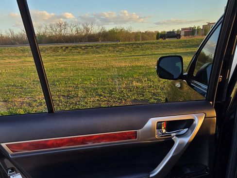 Used 2010 Lexus GX 460 image 15