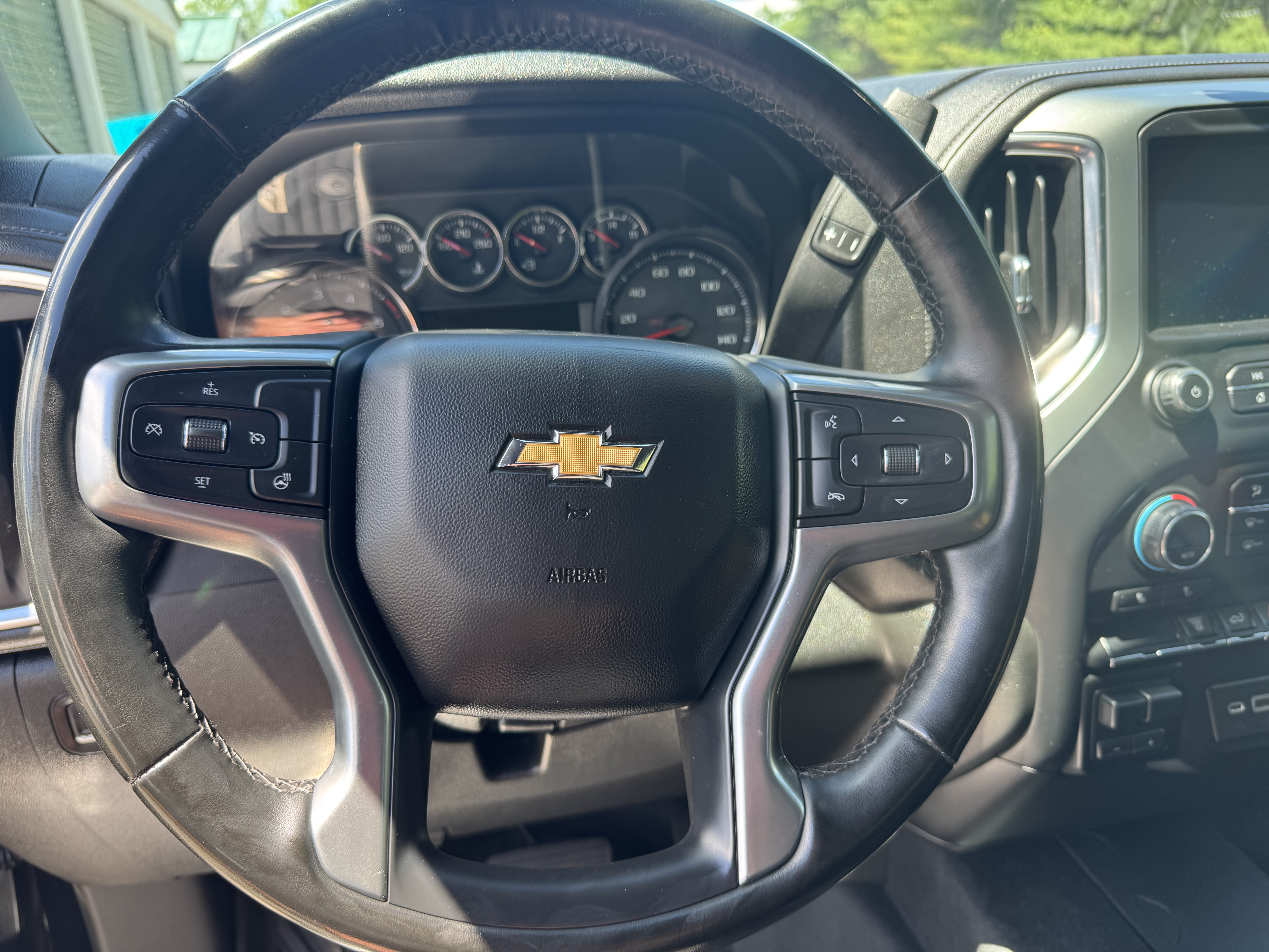 Used 2023 Chevrolet Silverado 3500 LT w/ Convenience Package AWD/4WD image 6