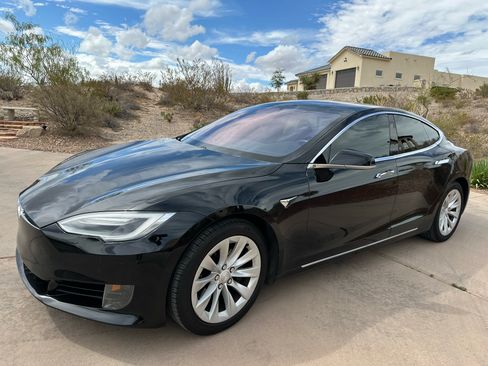 Used 2017 Tesla Model S 75 image 1