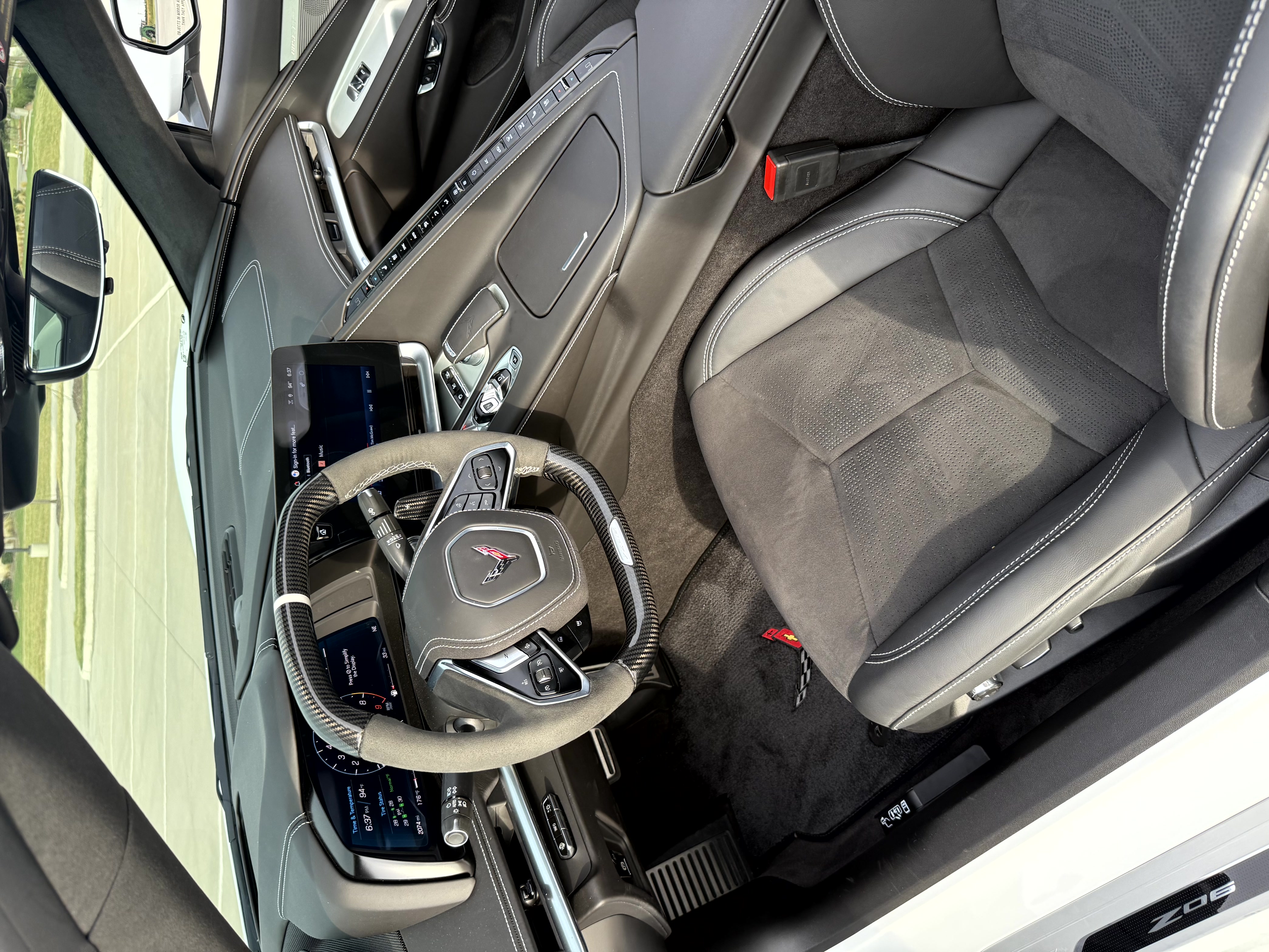Used 2025 Chevrolet Corvette Z06 w/ Z07 Performance Package RWD image 26